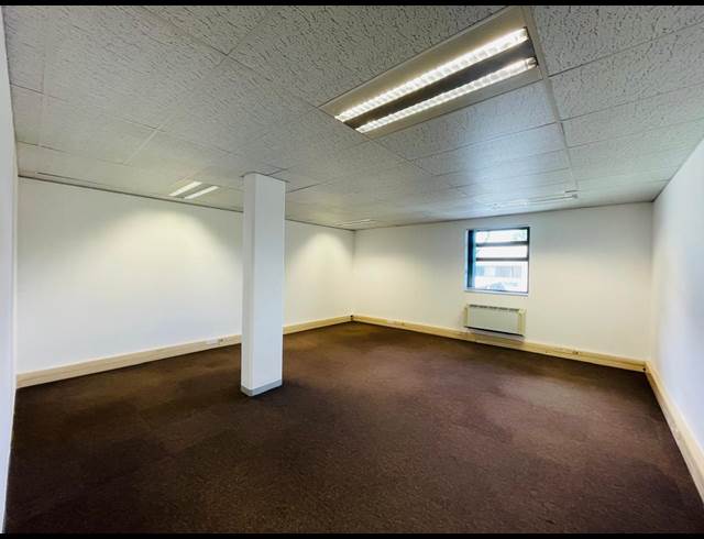 639M² OFFICE TO LET IN RANDJESPARK