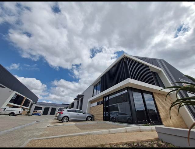 565M² WAREHOUSE TO LET IN STIKLAND INDUSTRIAL