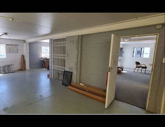 210M² FACTORY TO LET IN DIEP RIVER