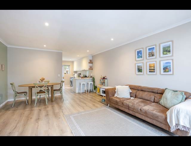3 BEDROOM FREEHOLD TO LET IN DIEP RIVER