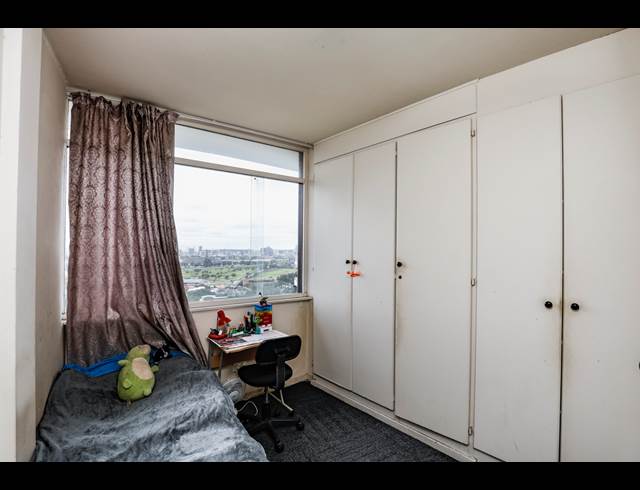 3 BEDROOM APARTMENT TO LET IN ESSENWOOD