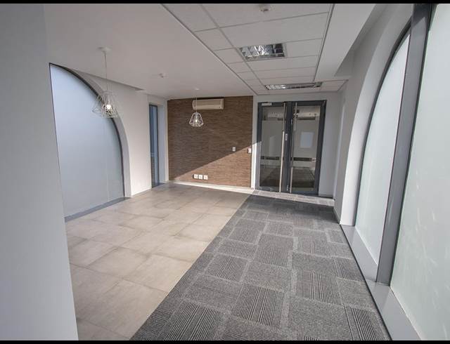 1,901M² OFFICE TO LET IN ILLOVO