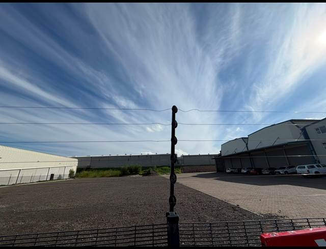 3,304.10M² VACANT LAND TO LET IN STIKLAND INDUSTRIAL