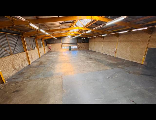986M² WAREHOUSE TO LET IN ROBERTVILLE