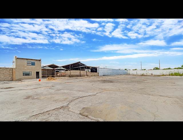 70M² BUSINESS TO LET IN ALLANDALE