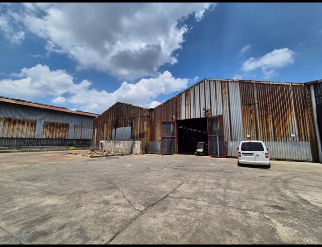 3,200M² WAREHOUSE TO LET IN GERMISTON SOUTH