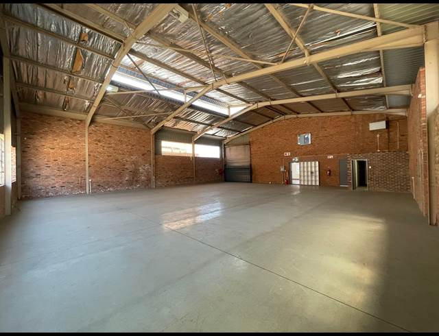 450M² WAREHOUSE TO LET IN HALFWAY HOUSE