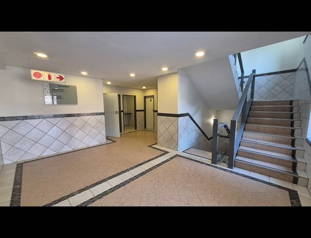 327M² OFFICE TO LET IN MENLYN