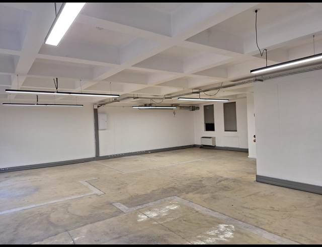142M² OFFICE TO LET IN FORESHORE