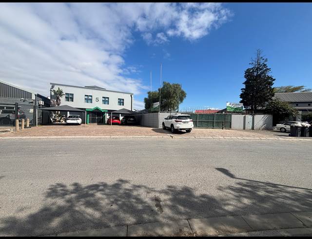 815M² WAREHOUSE TO LET IN BLACKHEATH INDUSTRIAL
