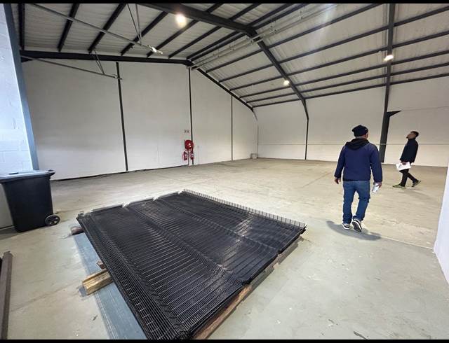 362M² WAREHOUSE TO LET IN RETREAT