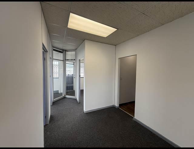 87M² OFFICE TO LET IN WYNBERG