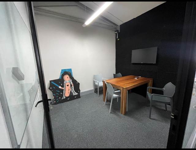 415M² OFFICE TO LET IN GREEN POINT