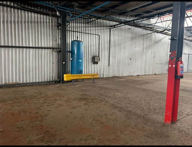 2,524M² WAREHOUSE TO LET IN ANDERBOLT
