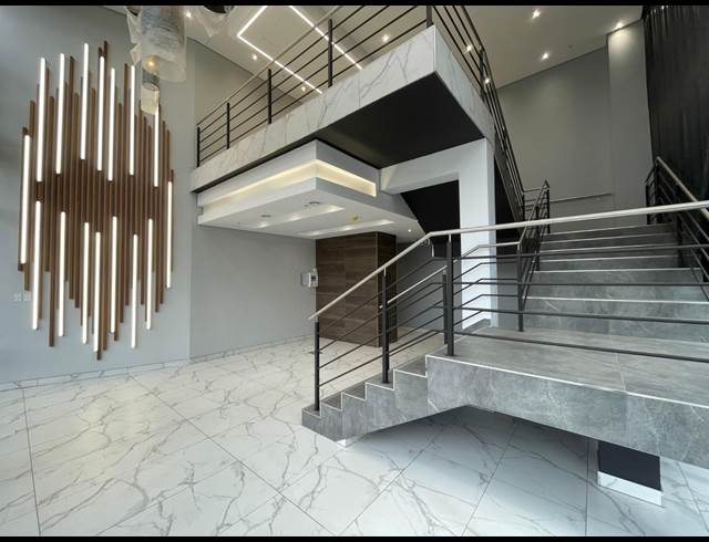 4,883M² WAREHOUSE TO LET IN WATERFALL