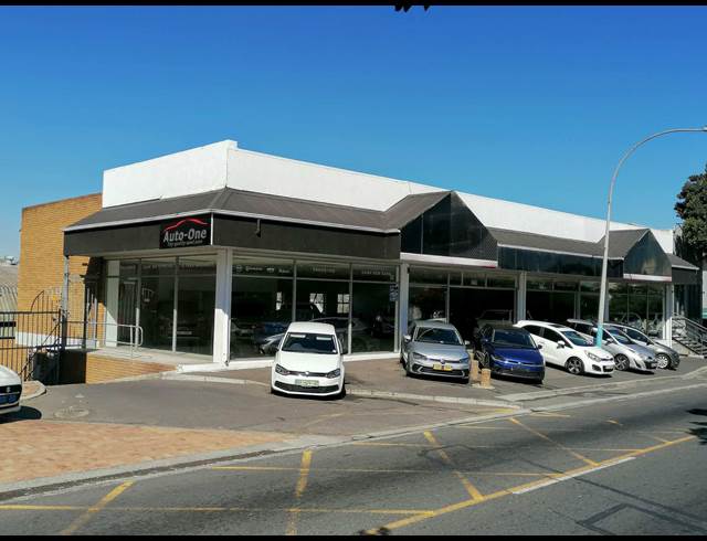405M² SHOWROOM TO LET IN PAROW EAST