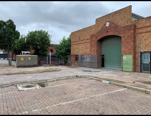 759M² WAREHOUSE TO LET IN STRIJDOMPARK