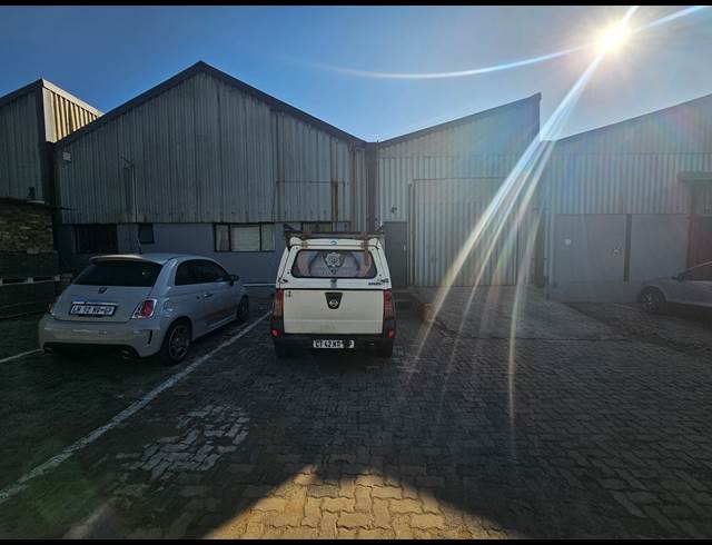 150M² FACTORY TO LET IN ANDERBOLT