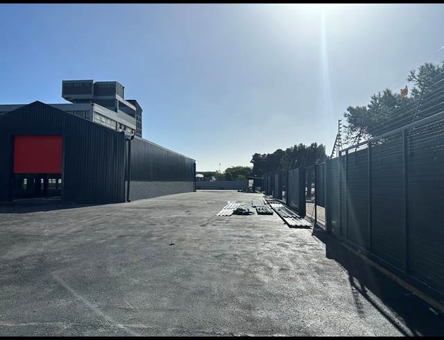 7,194M² WAREHOUSE TO LET IN EPPING INDUSTRIAL
