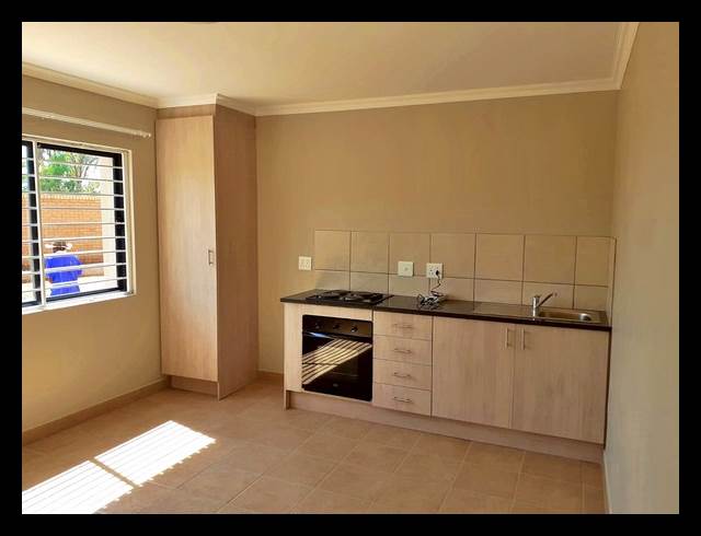 1 BEDROOM PROPERTY TO RENT IN DOUGLAS VALLEY