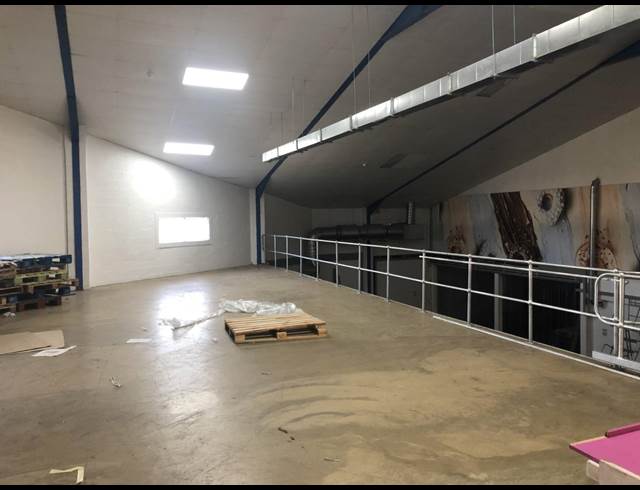 2,109M² FACTORY TO LET IN EPPING INDUSTRIAL