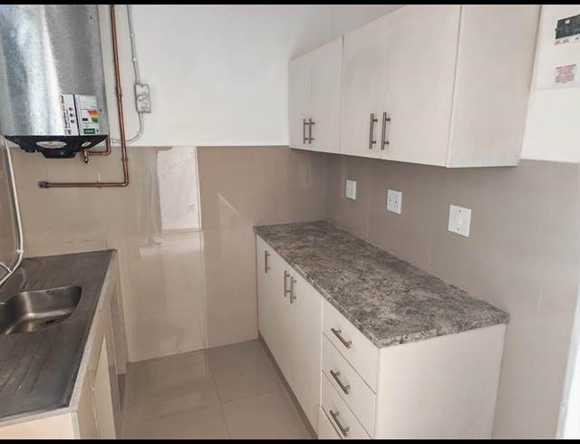 1 BEDROOM PROPERTY TO RENT IN OVERPORT