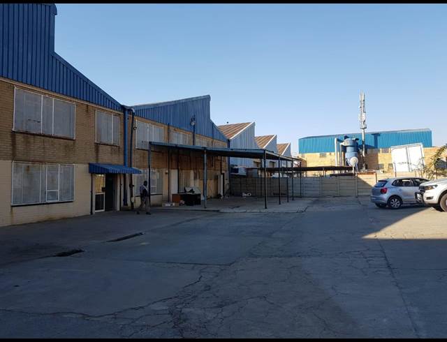 1,500M² WAREHOUSE RENTED IN AMALGAM