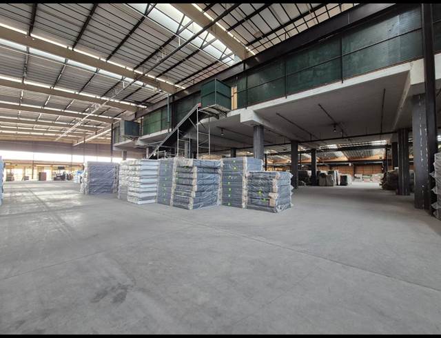32,965M² WAREHOUSE TO LET IN ROODEKOP