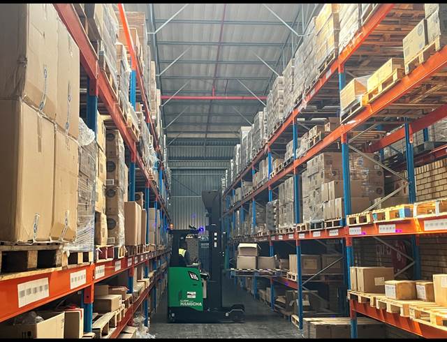 3,178M² WAREHOUSE TO LET IN MEADOWDALE