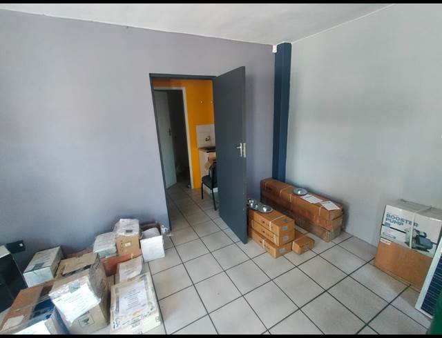 186M² FACTORY RENTED IN STIKLAND INDUSTRIAL