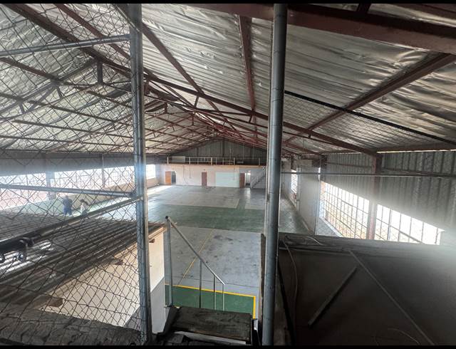 1,000M² WAREHOUSE TO LET IN WYNBERG