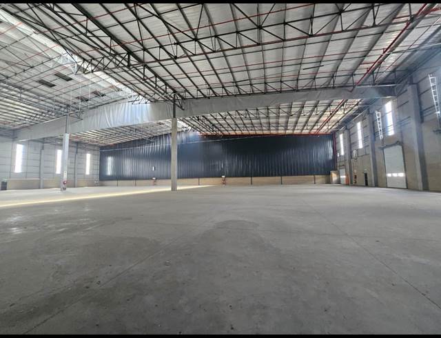3,939M² WAREHOUSE TO LET IN SAMRAND BUSINESS PARK