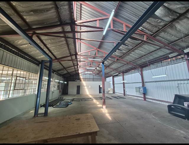 500M² WAREHOUSE TO LET IN ALRODE SOUTH