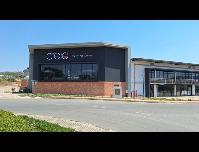 403M² RETAIL TO LET IN RIVERSIDE PARK