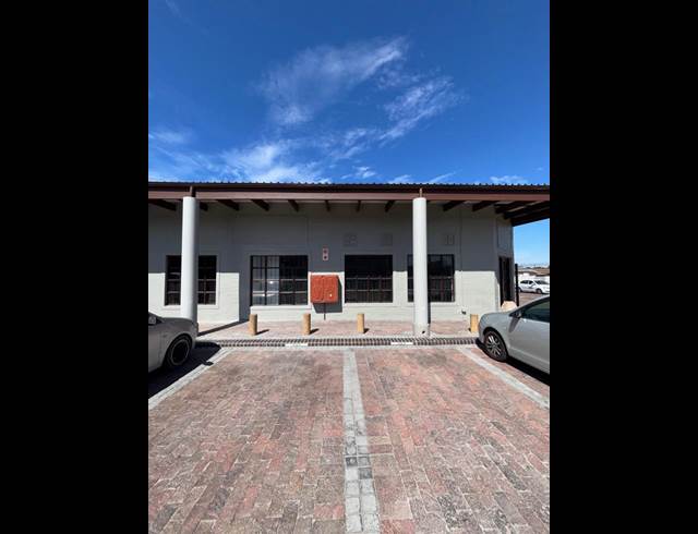 146.50M² OFFICE TO LET IN PEERLESS PARK WEST