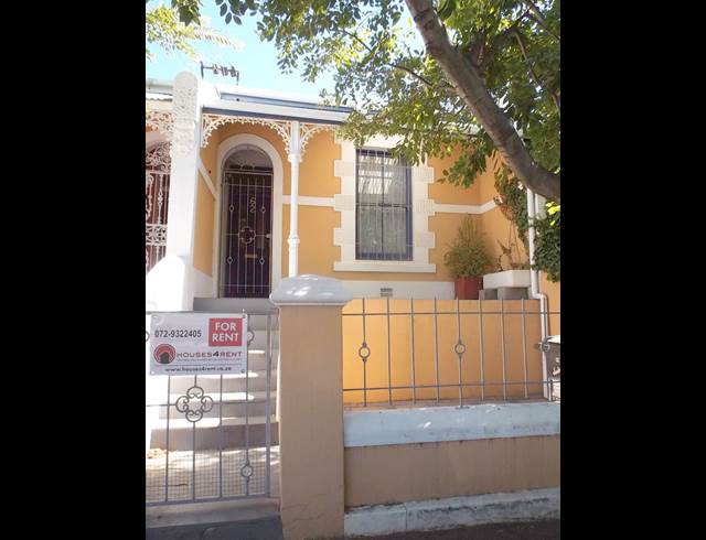 2 bed property to rent in WOODSTOCK