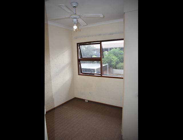 2 bed property to rent in RYNFIELD