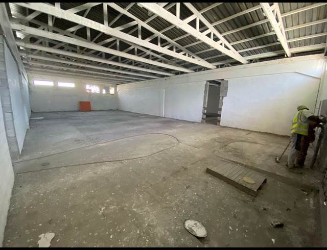 200M² WAREHOUSE TO LET IN MAITLAND
