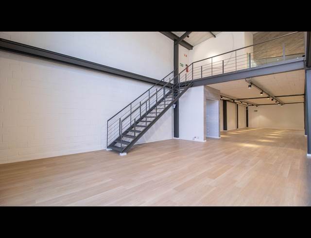 600M² BUILDING TO LET IN WOODSTOCK