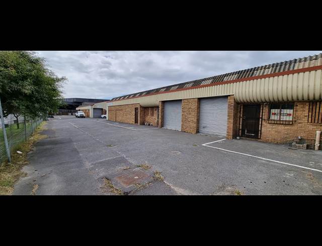 340M² WAREHOUSE TO LET IN AIRPORT INDUSTRIA