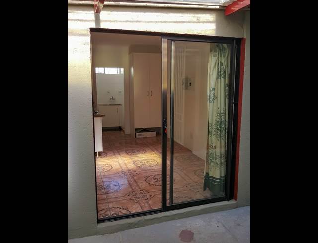 1 bed property to rent in KRUGERSDORP