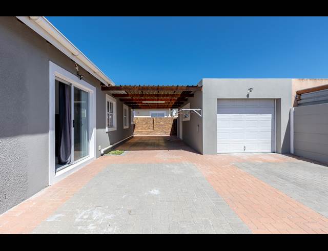 2 BEDROOM FREESTANDING RENTED IN MUIZENBERG
