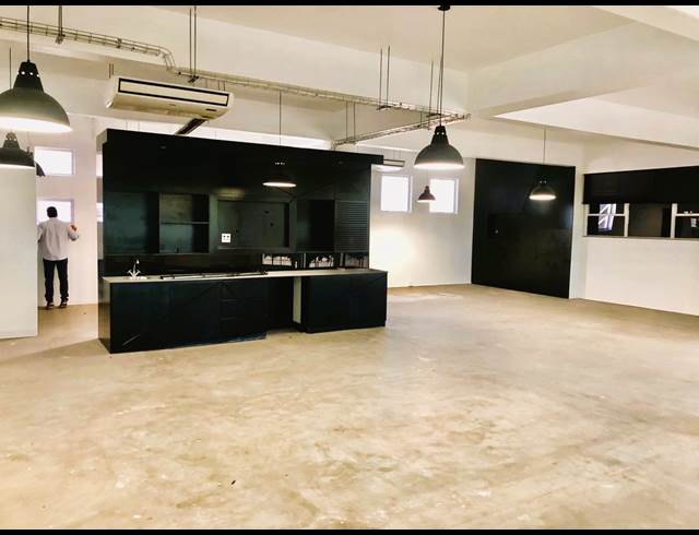 400M² OFFICE TO LET IN FORESHORE