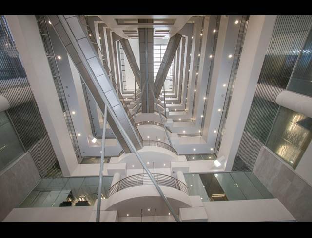 1,971M² OFFICE TO LET IN SANDTON CENTRAL