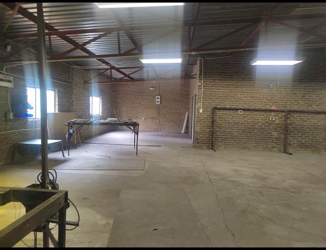 160M² OFFICE TO LET IN DELPORTON