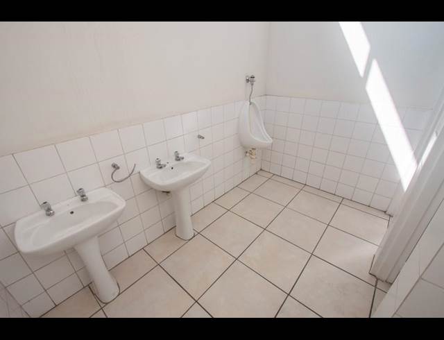 750M² OFFICE TO LET IN KRAMERVILLE