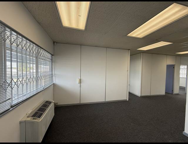 87M² OFFICE TO LET IN WYNBERG