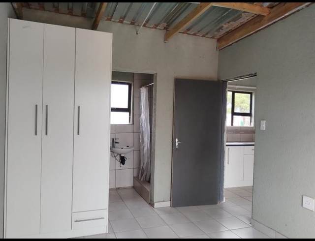 1 BEDROOM PROPERTY TO RENT IN KURUMAN