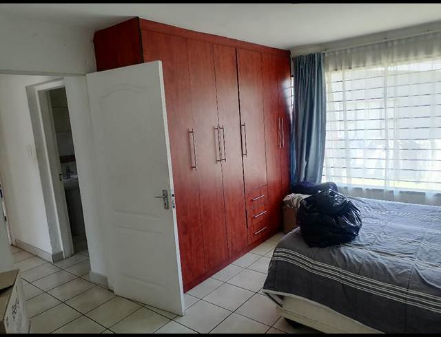 2 bed property to rent in MONDEOR