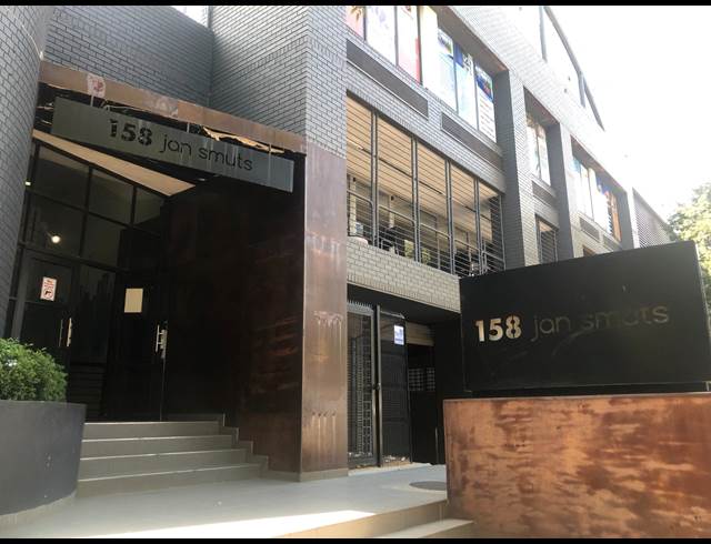 301M² RETAIL TO LET IN ROSEBANK